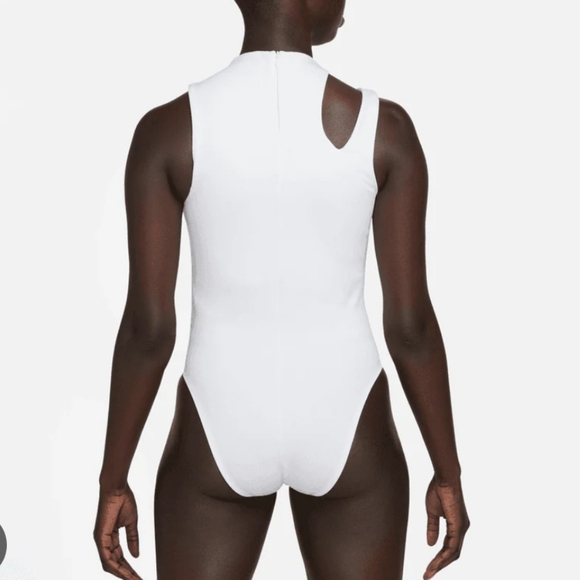 NWT Women's Nike Bodysuit - Picture 4 of 7